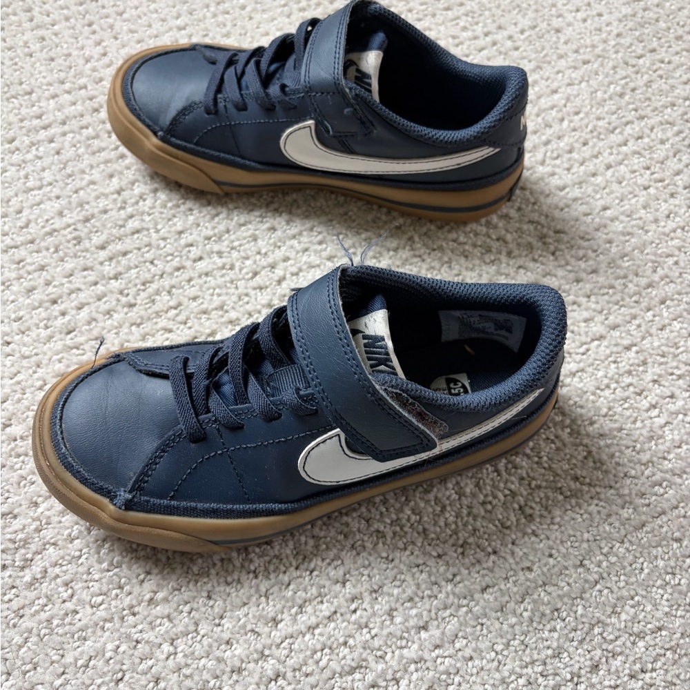 Kids Navy Blue court legacy  with Gum Sole - Picture 6 of 6